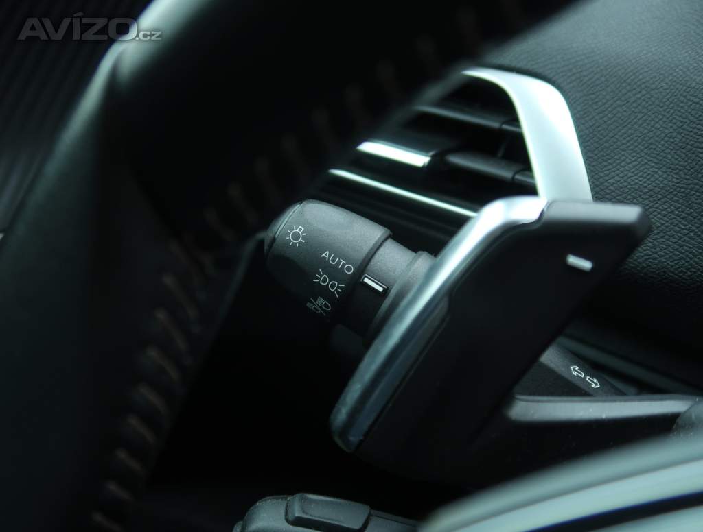 Foto inzerátu Peugeot 5008 PureTech 130