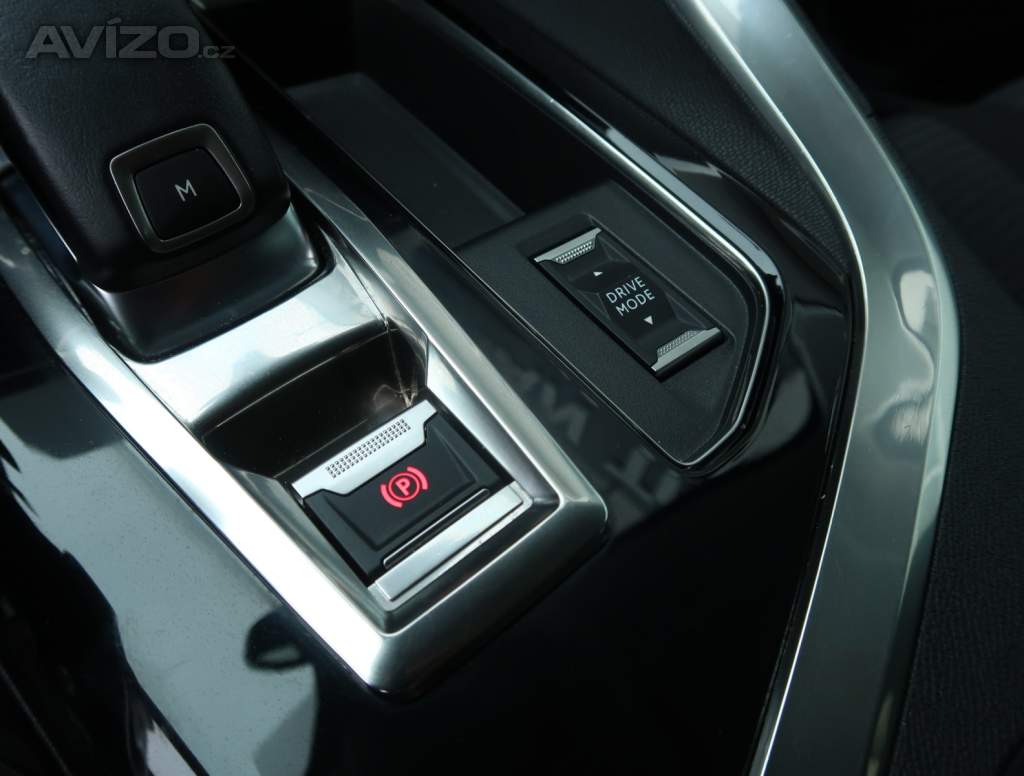 Foto inzerátu Peugeot 5008 PureTech 130
