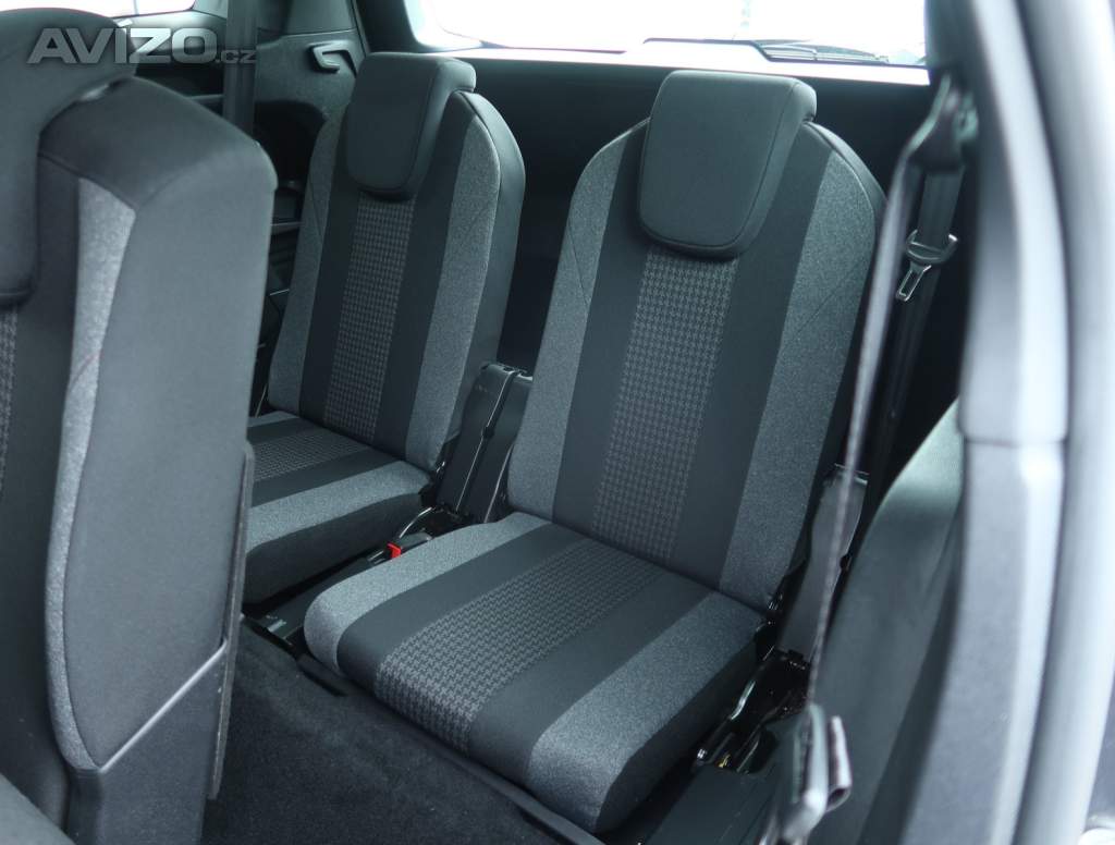Foto inzerátu Peugeot 5008 PureTech 130