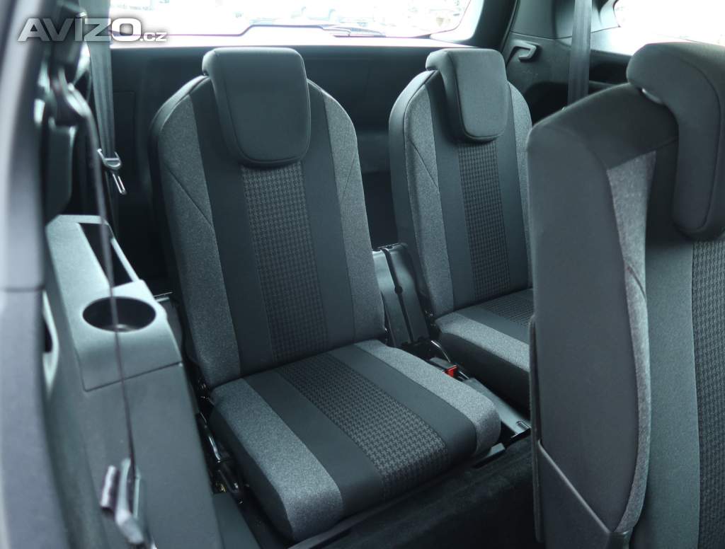 Foto inzerátu Peugeot 5008 PureTech 130