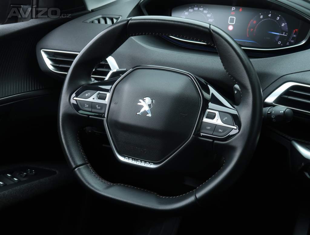 Foto inzerátu Peugeot 5008 PureTech 130