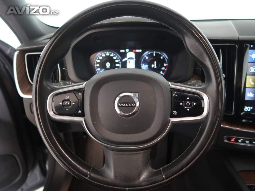 Foto inzerátu Volvo XC60 B4 AWD