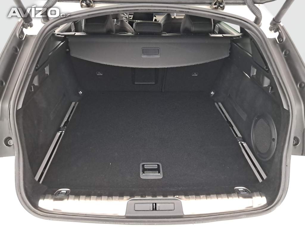 Foto inzerátu Peugeot 508 Hybrid 225
