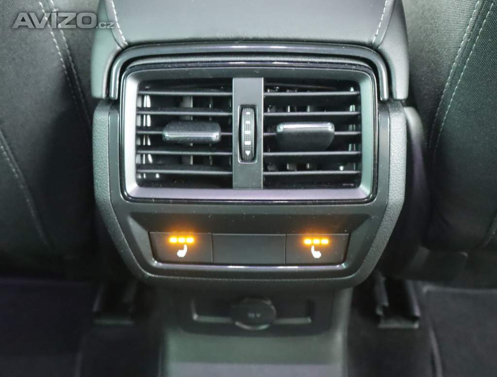 Foto inzerátu Skoda Karoq 1.5 TSI