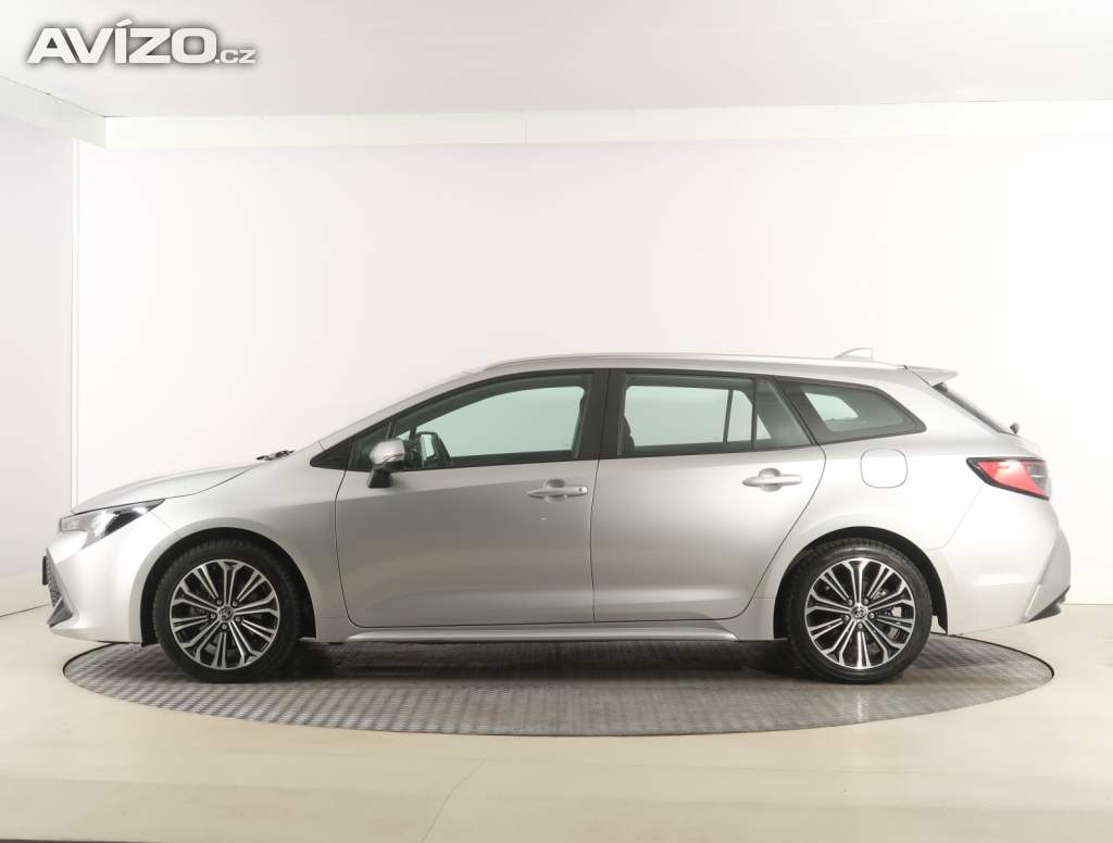 Foto inzerátu Toyota Corolla 2.0 Hybrid