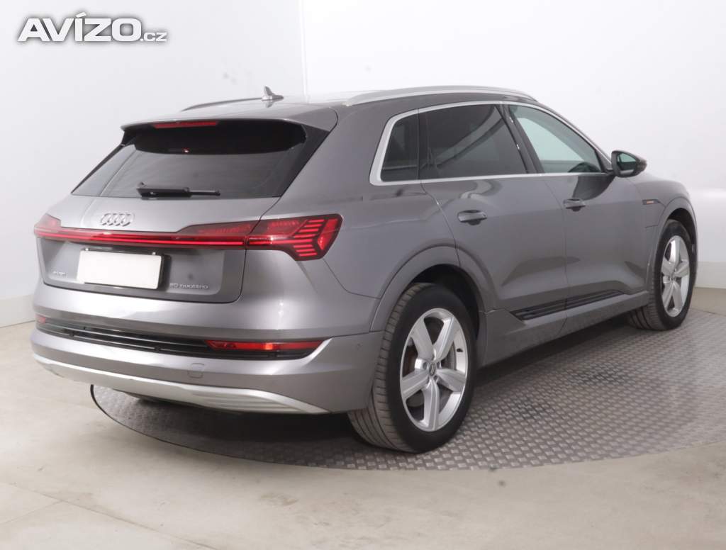Foto inzerátu Audi e-tron e-tron 50 quattro