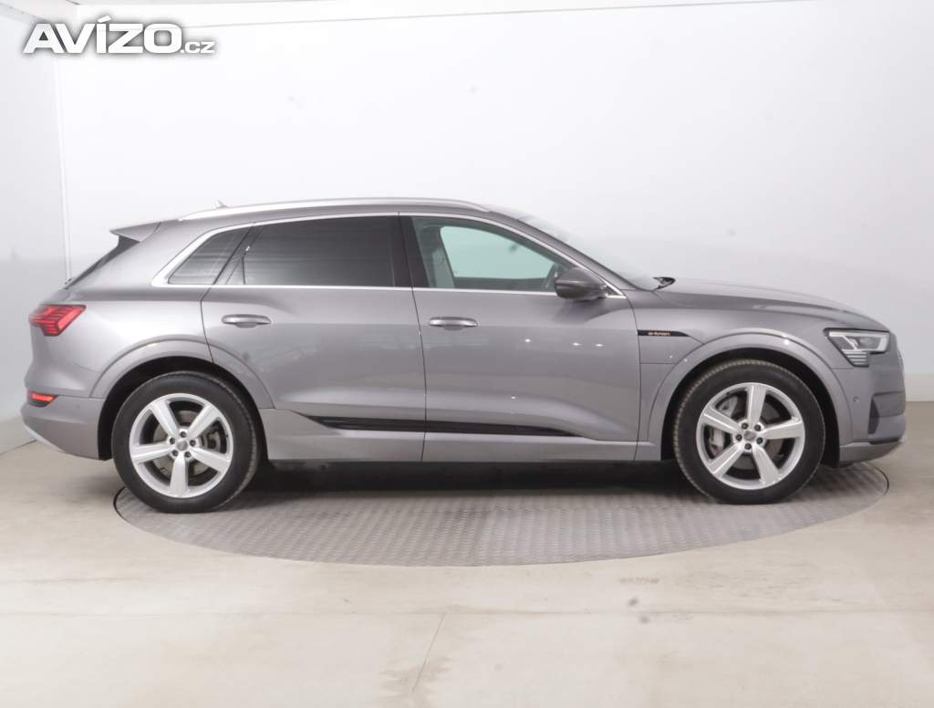 Foto inzerátu Audi e-tron e-tron 50 quattro