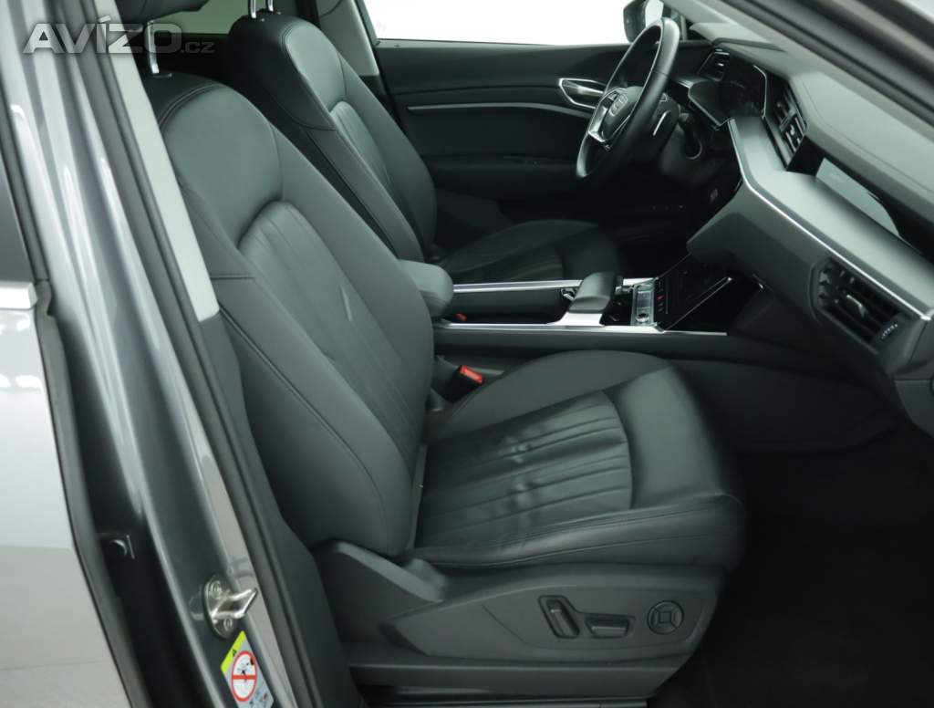 Foto inzerátu Audi e-tron e-tron 50 quattro