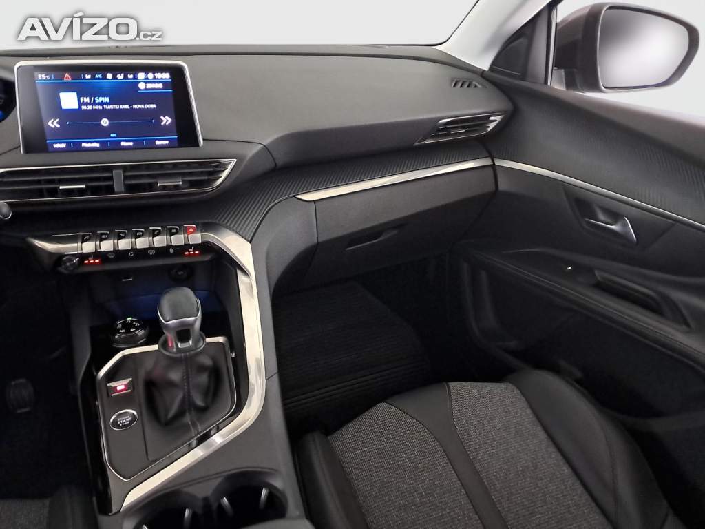 Foto inzerátu Peugeot 5008 PureTech 130