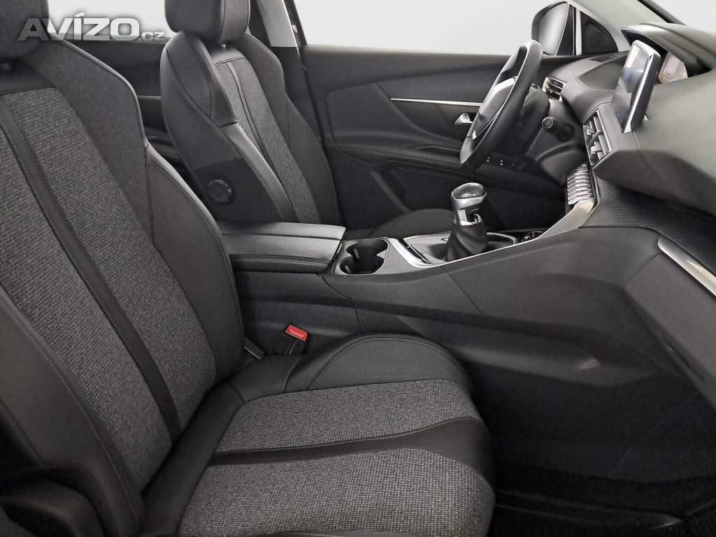 Foto inzerátu Peugeot 5008 PureTech 130
