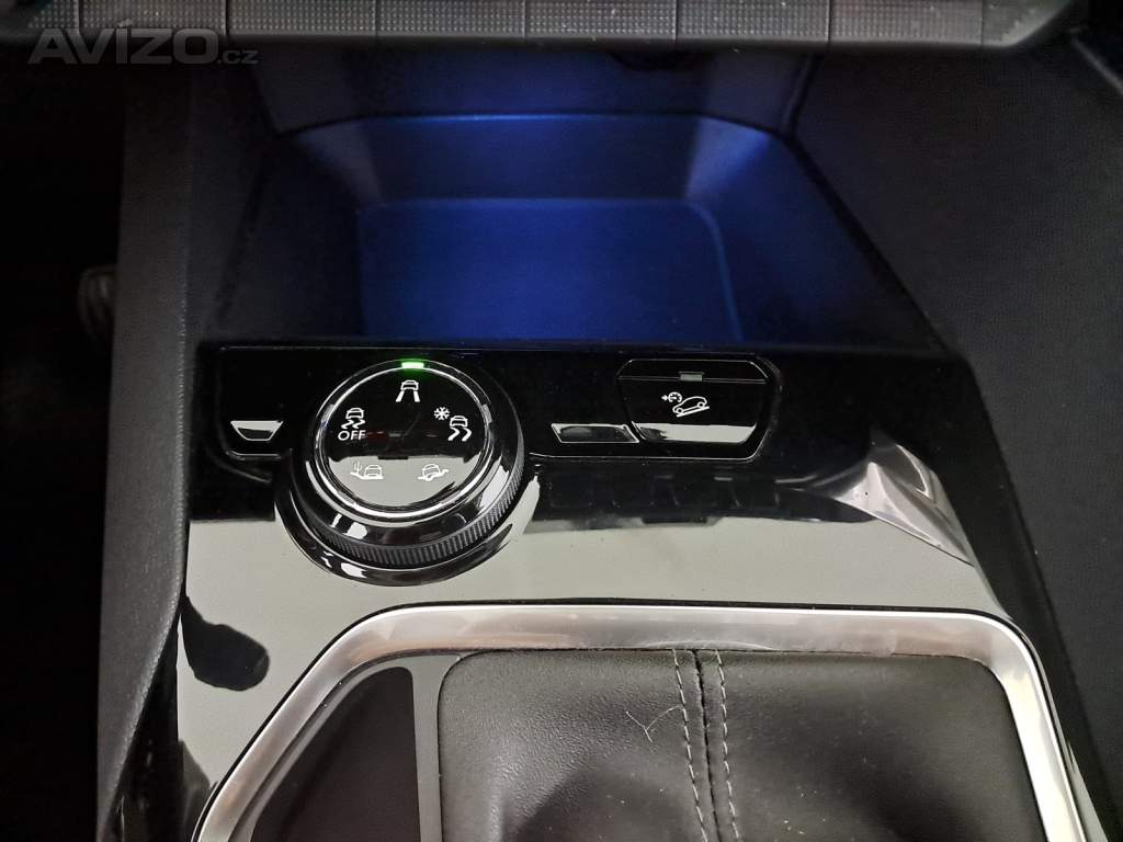 Foto inzerátu Peugeot 5008 PureTech 130