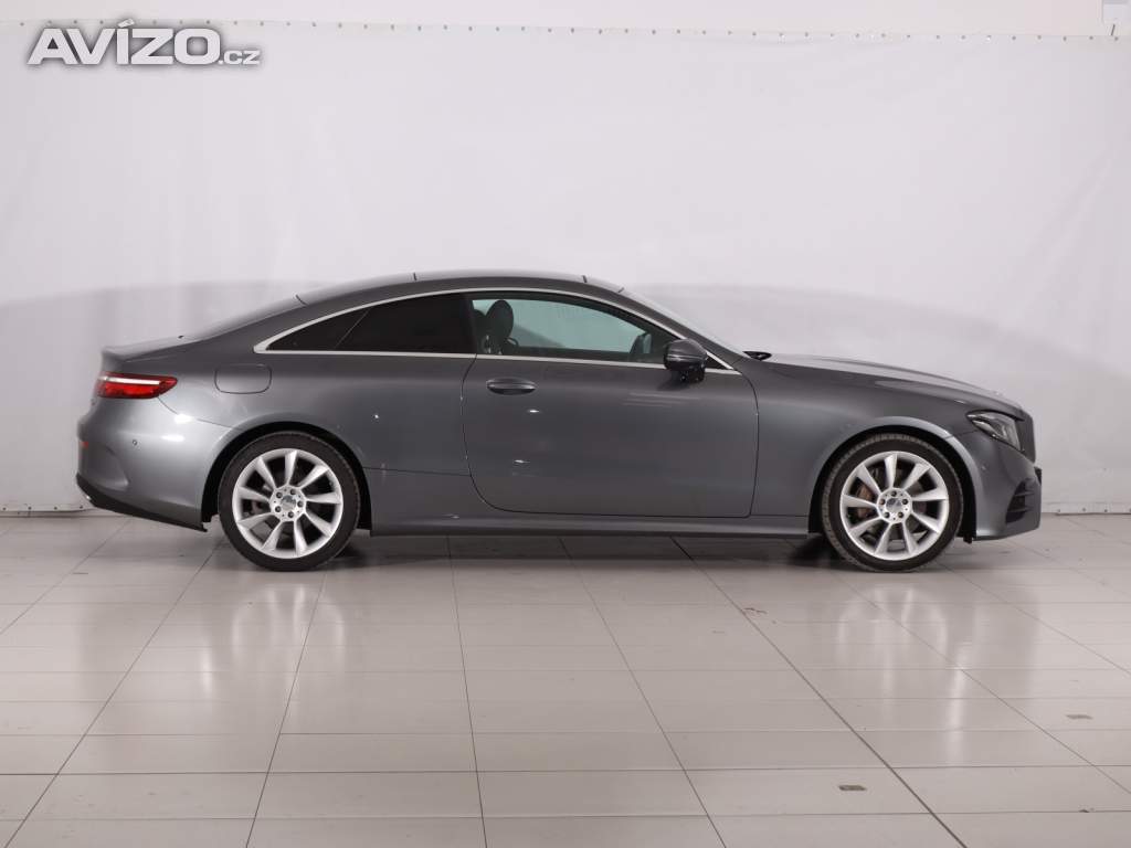 Foto inzerátu Mercedes E E 200 4MATIC