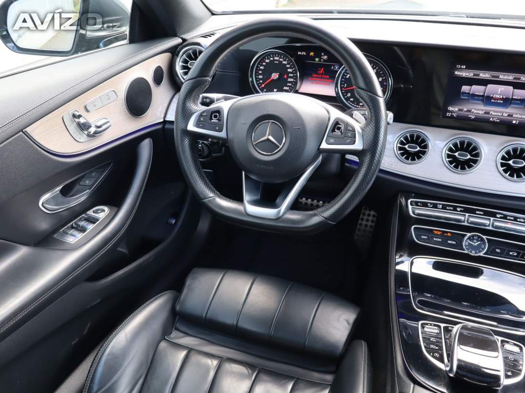Foto inzerátu Mercedes E E 200 4MATIC