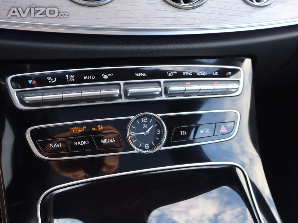 Foto inzerátu Mercedes E E 200 4MATIC