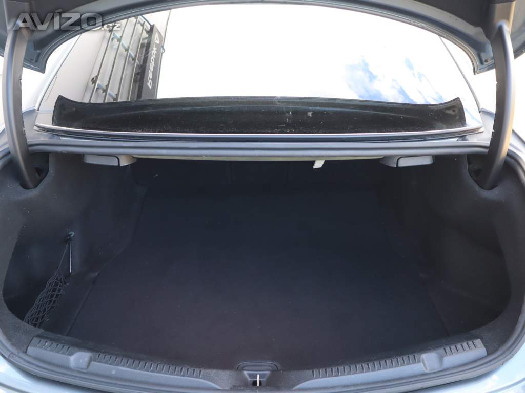 Foto inzerátu Mercedes E E 200 4MATIC