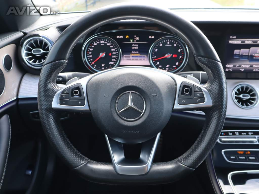Foto inzerátu Mercedes E E 200 4MATIC