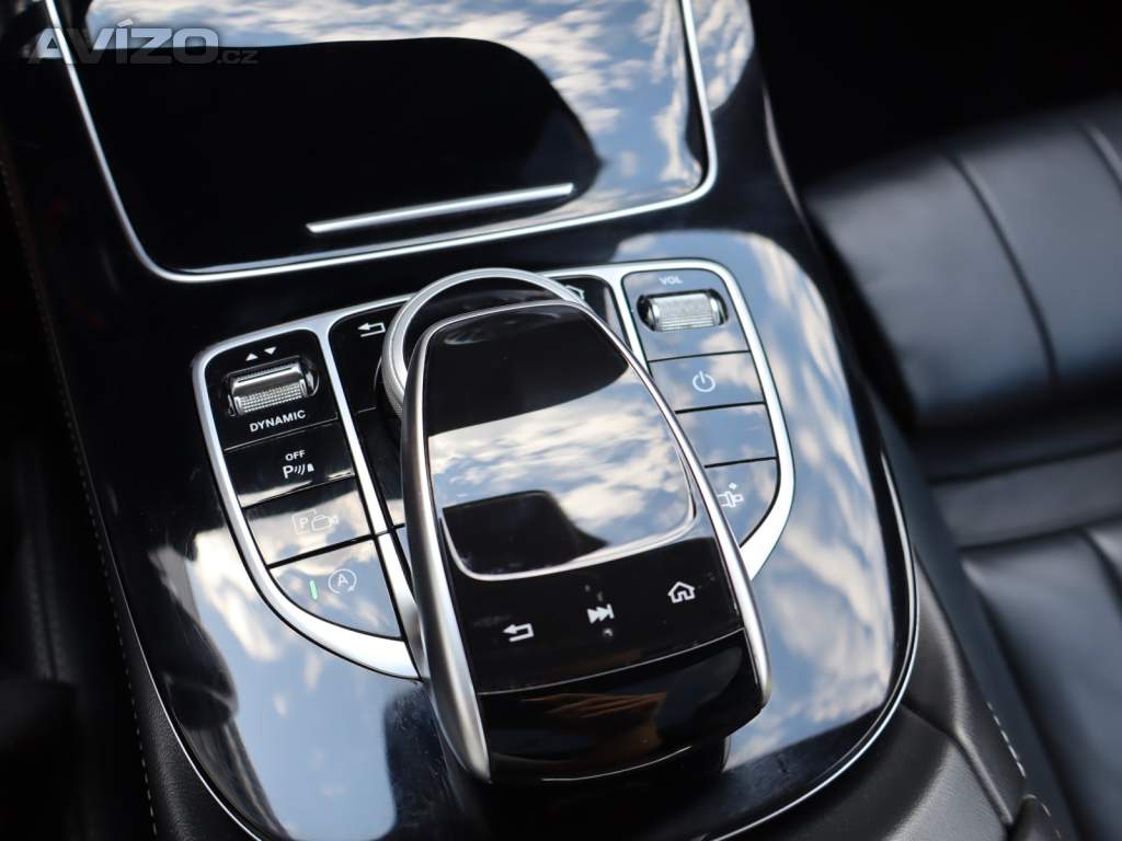Foto inzerátu Mercedes E E 200 4MATIC