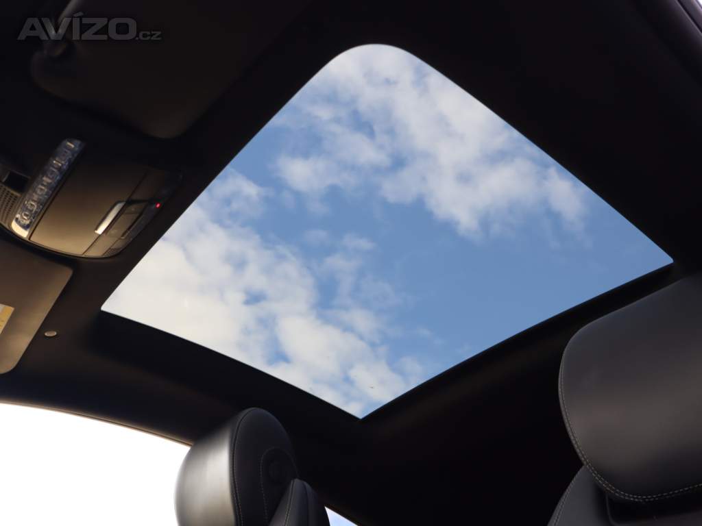 Foto inzerátu Mercedes E E 200 4MATIC