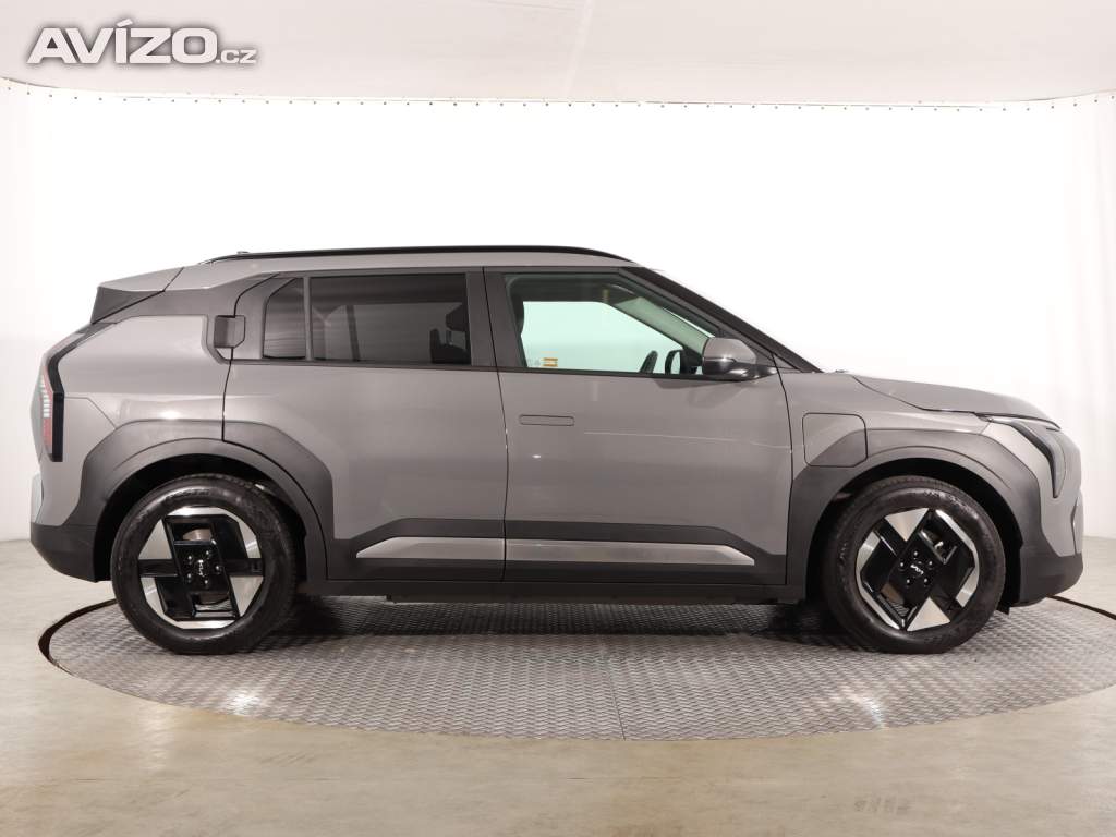 Foto inzerátu Kia EV3 Standard Range