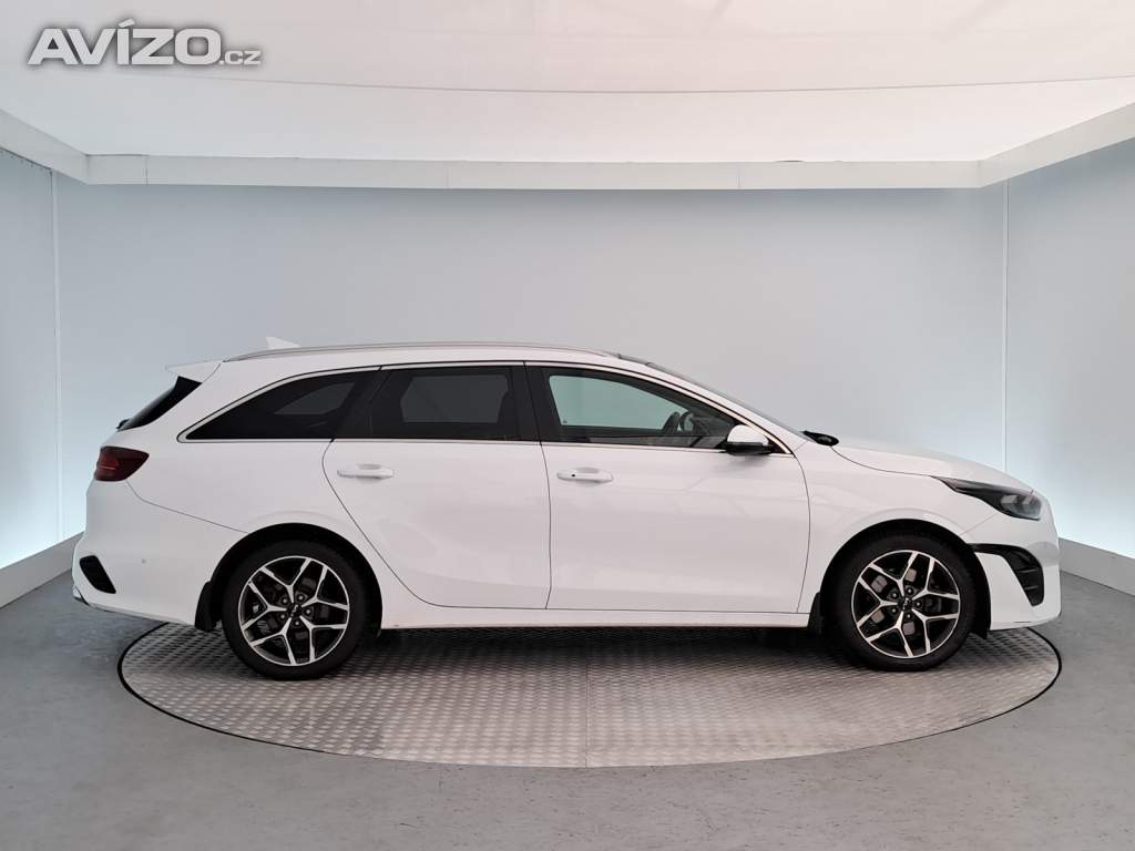 Foto inzerátu Kia Ceed 1.6 GDI plug-in