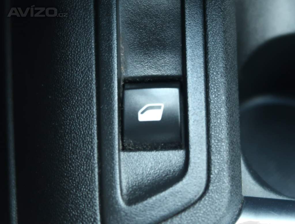 Foto inzerátu Peugeot 301 1.6 VTi