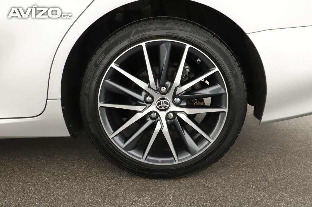 Foto inzerátu Toyota Camry 2.5 Hybrid