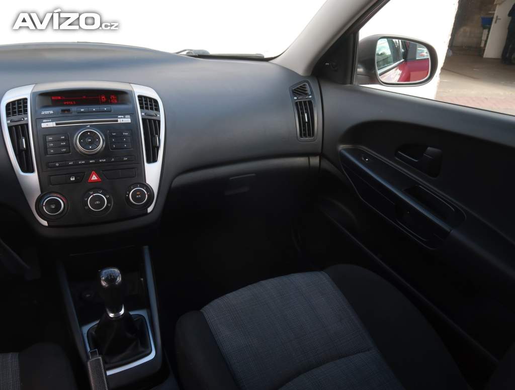 Foto inzerátu Kia Ceed 1.6 CVVT