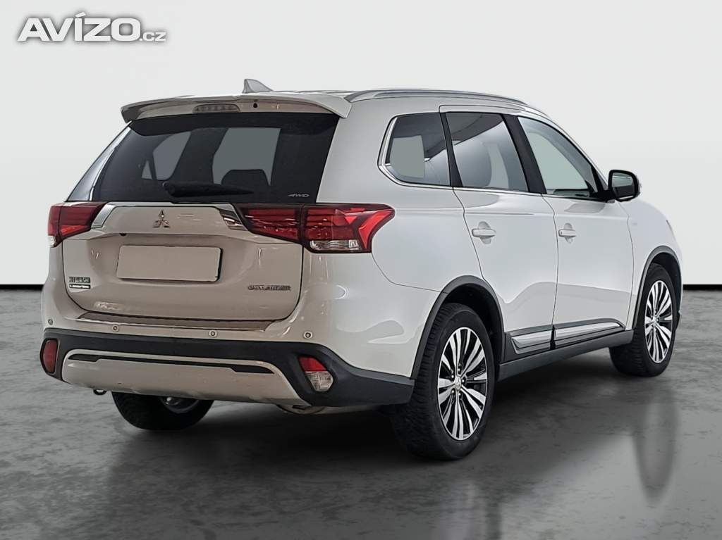 Foto inzerátu Mitsubishi Outlander 2.0