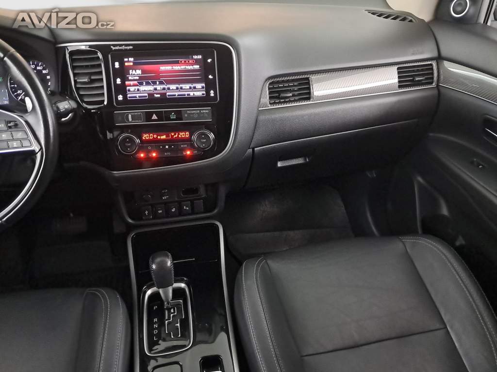 Foto inzerátu Mitsubishi Outlander 2.0