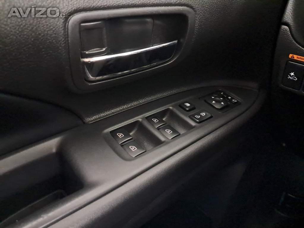 Foto inzerátu Mitsubishi Outlander 2.0