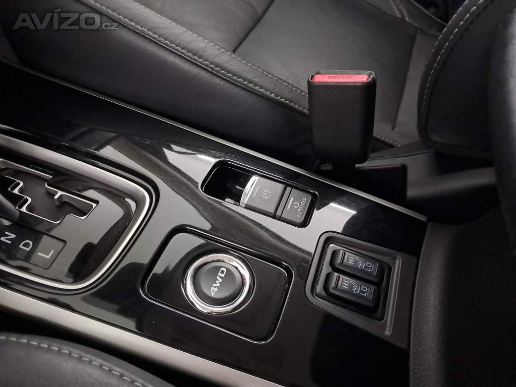 Foto inzerátu Mitsubishi Outlander 2.0