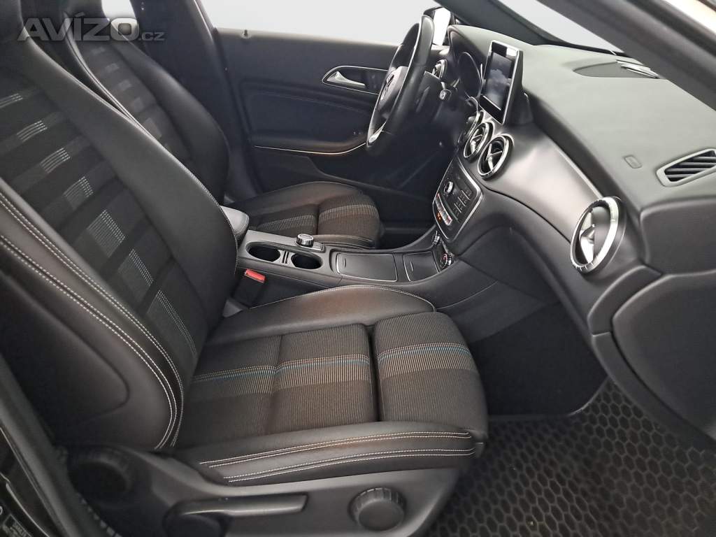 Foto inzerátu Mercedes CLA 180 CDI