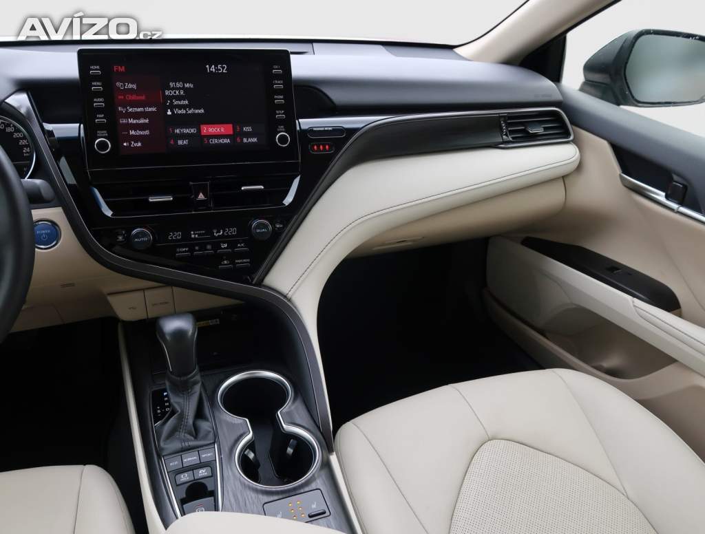 Foto inzerátu Toyota Camry 2.5 Hybrid