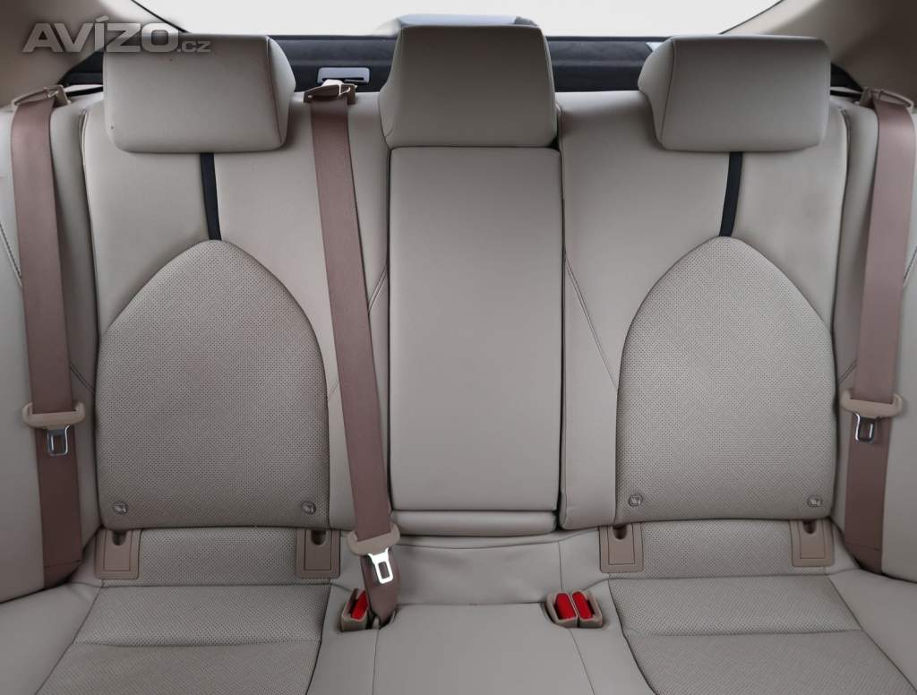 Foto inzerátu Toyota Camry 2.5 Hybrid