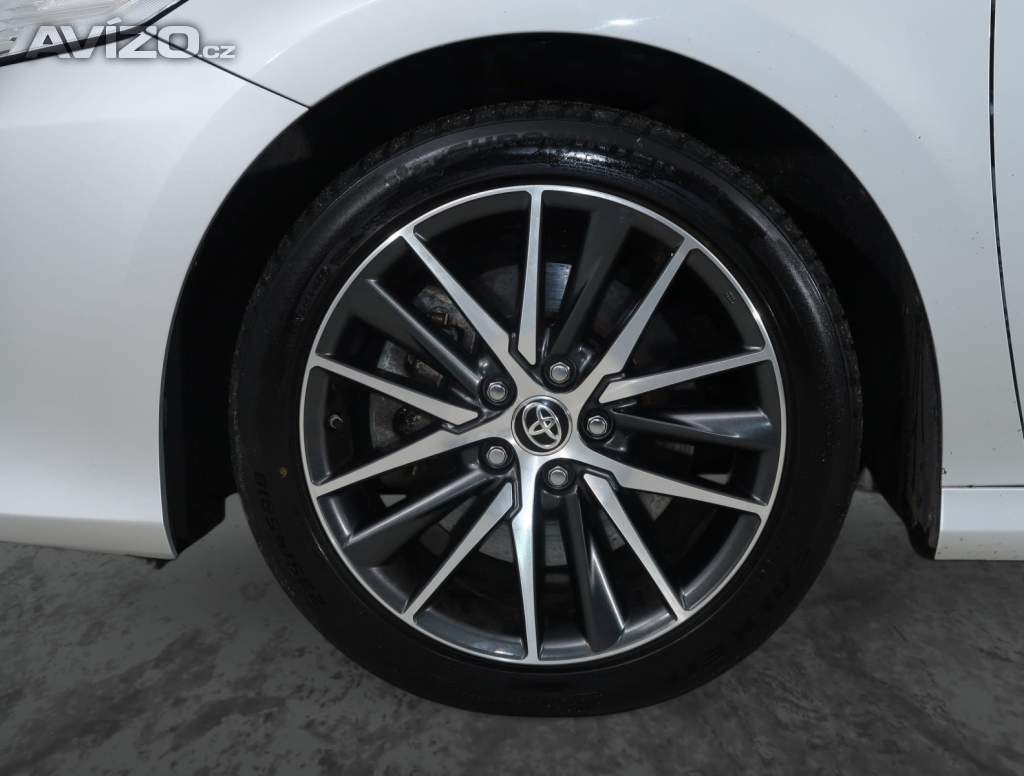 Foto inzerátu Toyota Camry 2.5 Hybrid