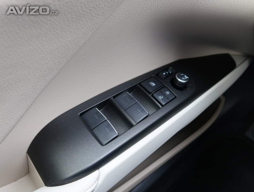 Foto inzerátu Toyota Camry 2.5 Hybrid