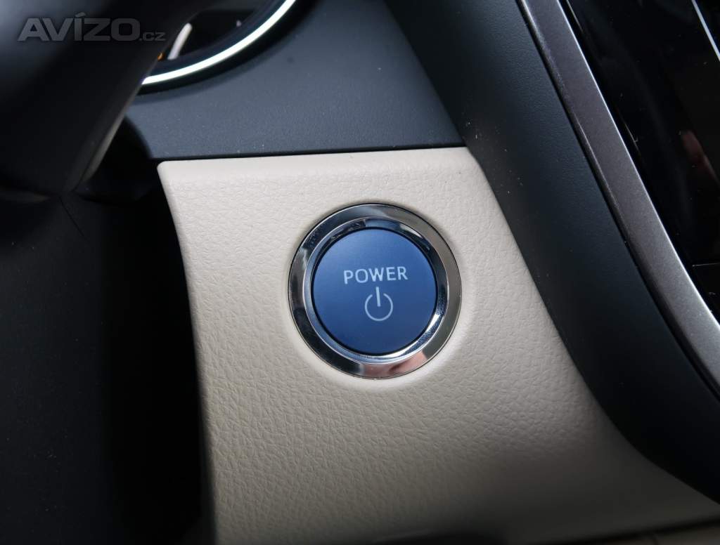 Foto inzerátu Toyota Camry 2.5 Hybrid
