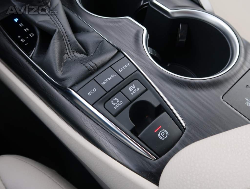 Foto inzerátu Toyota Camry 2.5 Hybrid
