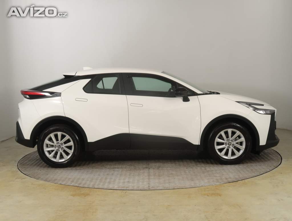 Foto inzerátu Toyota C-HR 1.8 Hybrid