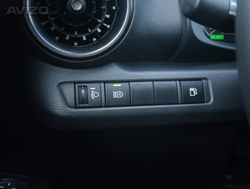 Foto inzerátu Toyota C-HR 1.8 Hybrid