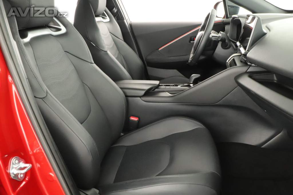 Foto inzerátu Toyota C-HR 2.0 Plug-in