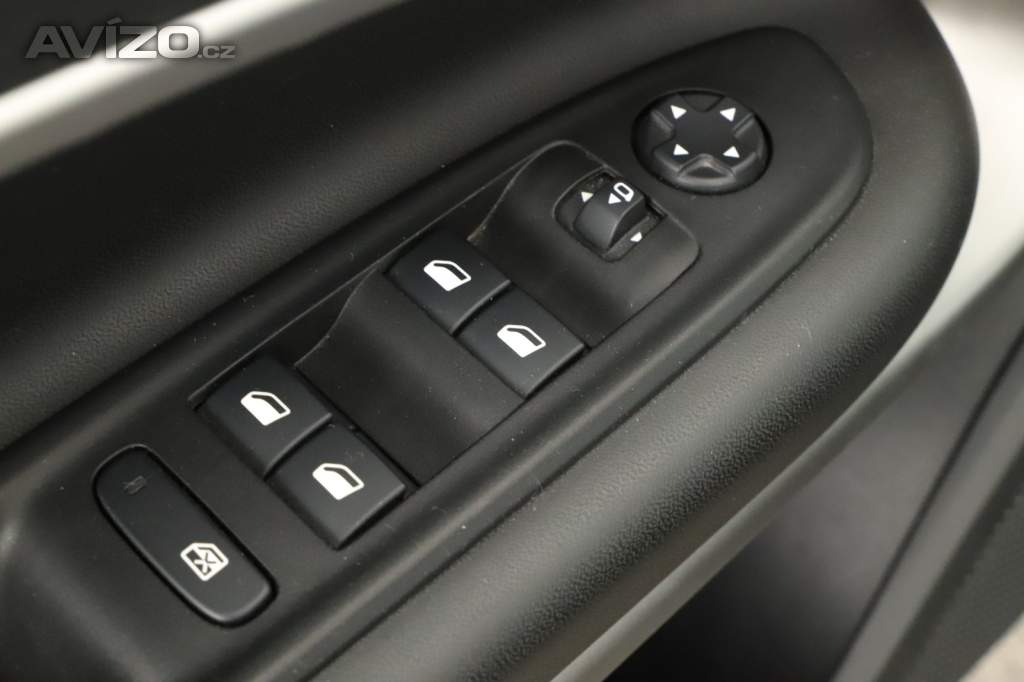 Foto inzerátu Jeep Avenger 54 kWh