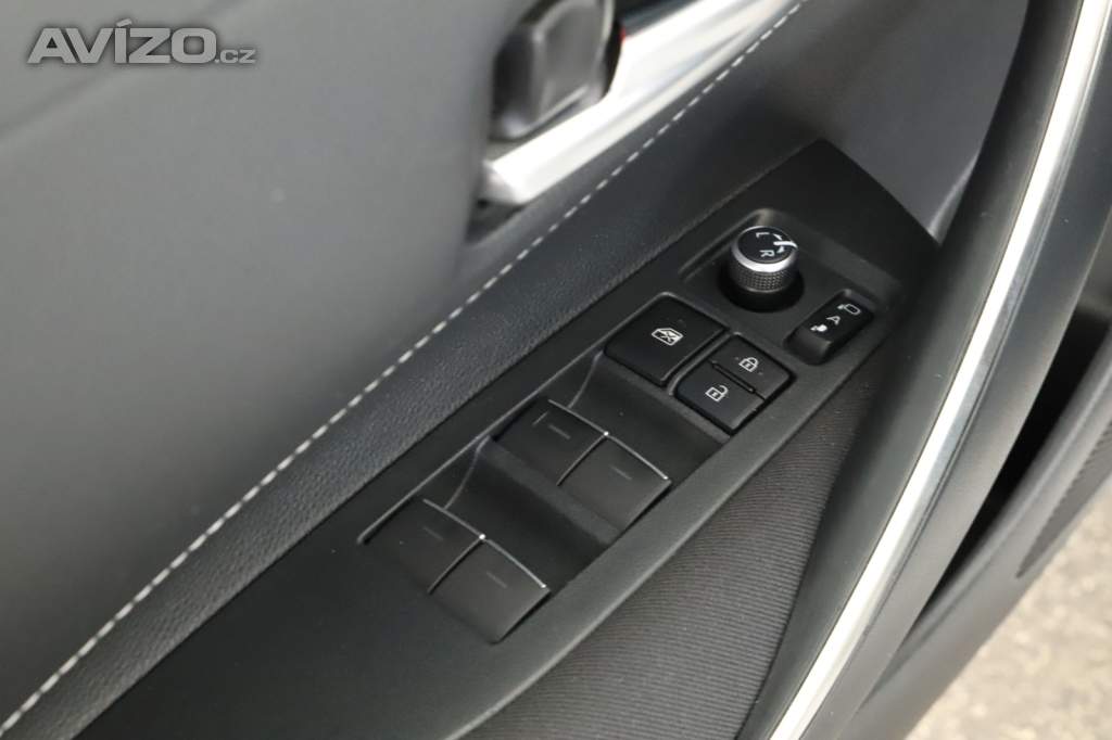 Foto inzerátu Toyota Corolla 1.8 Hybrid