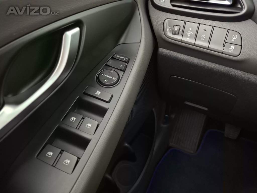 Foto inzerátu Hyundai i30 Fastback 1.5 T-GDI MHEV