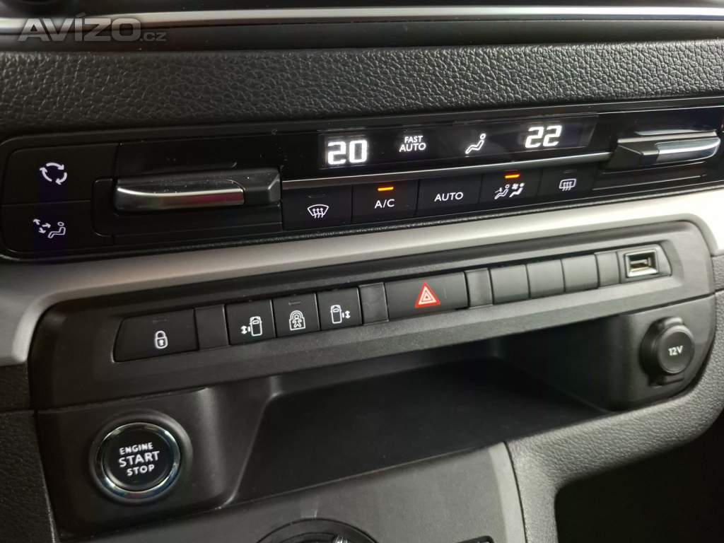 Foto inzerátu Peugeot Traveller 2.0 BlueHDi