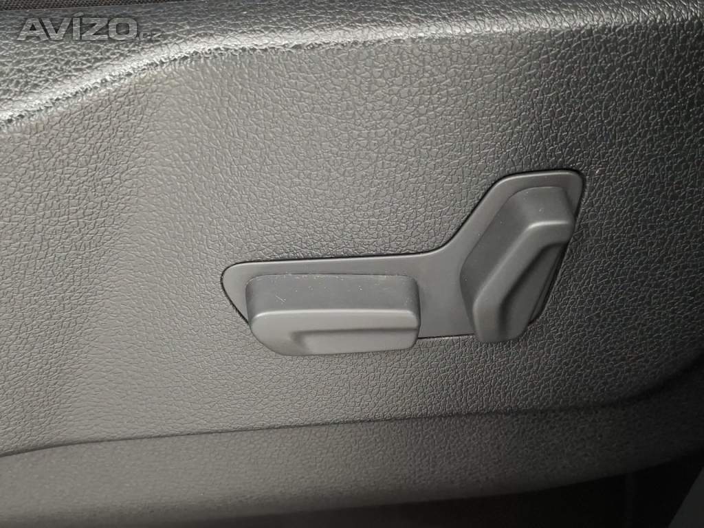 Foto inzerátu Peugeot Traveller 2.0 BlueHDi