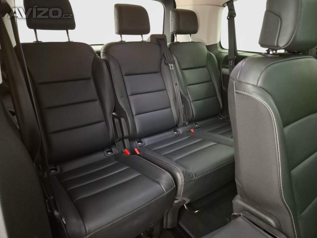 Foto inzerátu Peugeot Traveller 2.0 BlueHDi