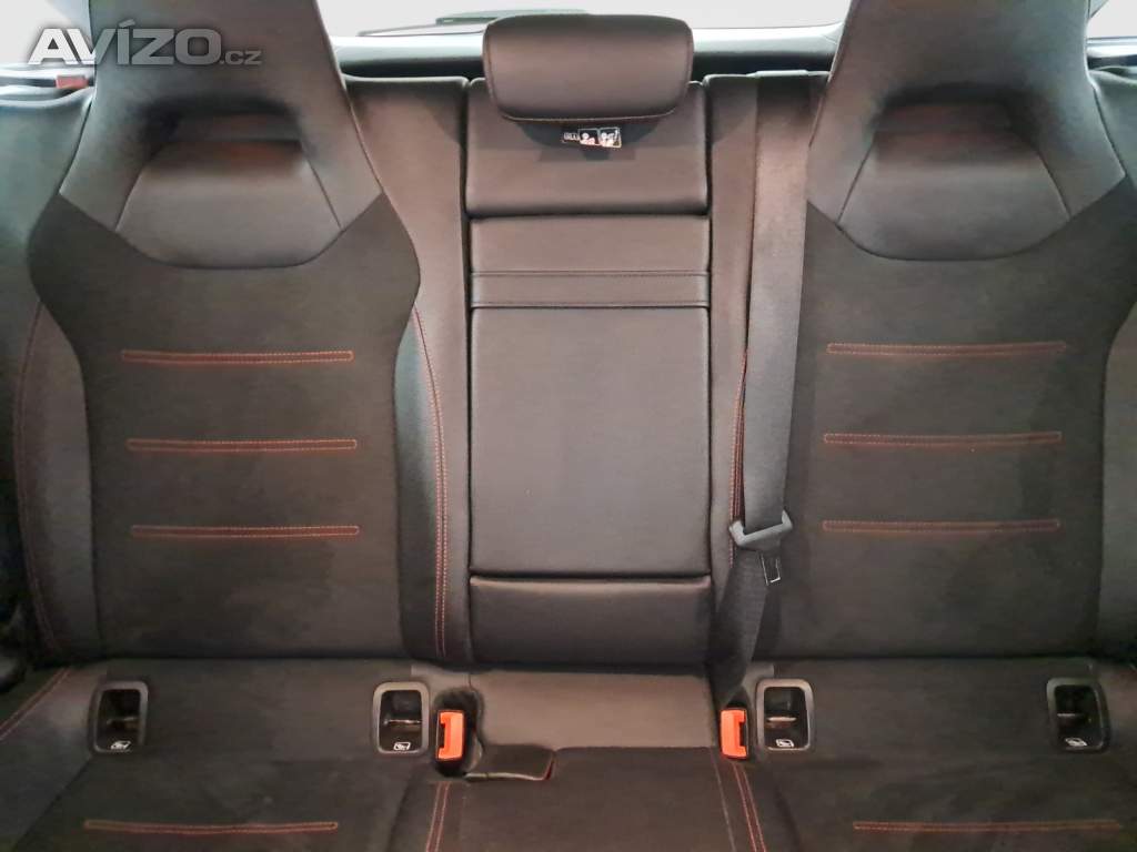 Foto inzerátu Mercedes CLA 200 d 4MATIC