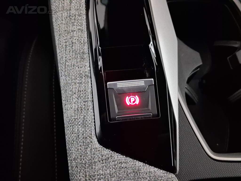 Foto inzerátu Peugeot 3008 1.2 MHEV