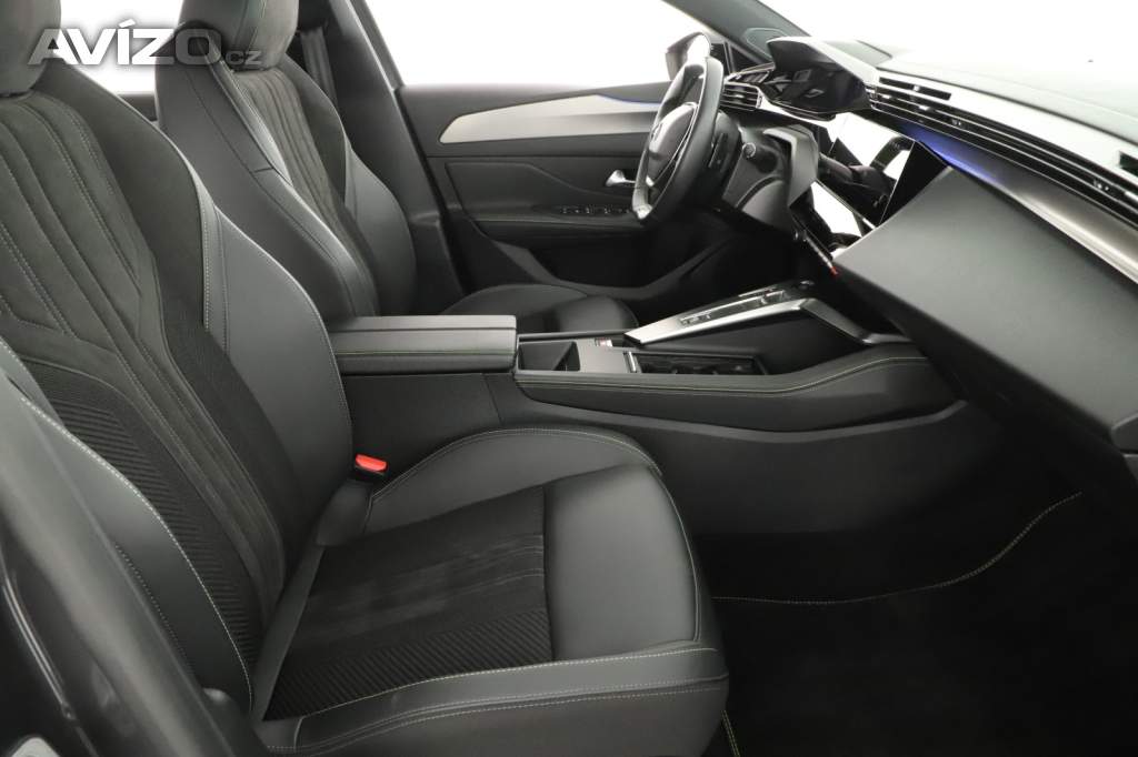 Foto inzerátu Peugeot 408 Hybrid 225